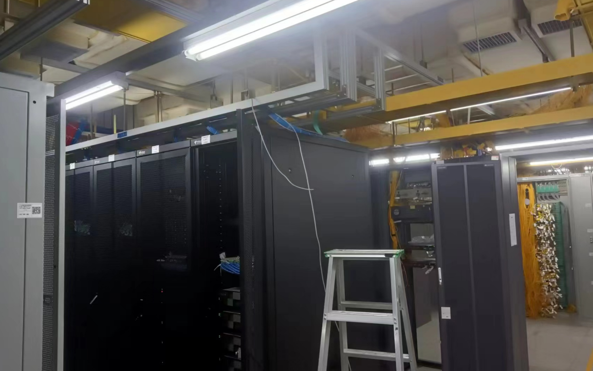 機房動力<font color='red'><font color='red'>動環(huán)</font><font color='red'>監(jiān)控系統(tǒng)</font></font>硬